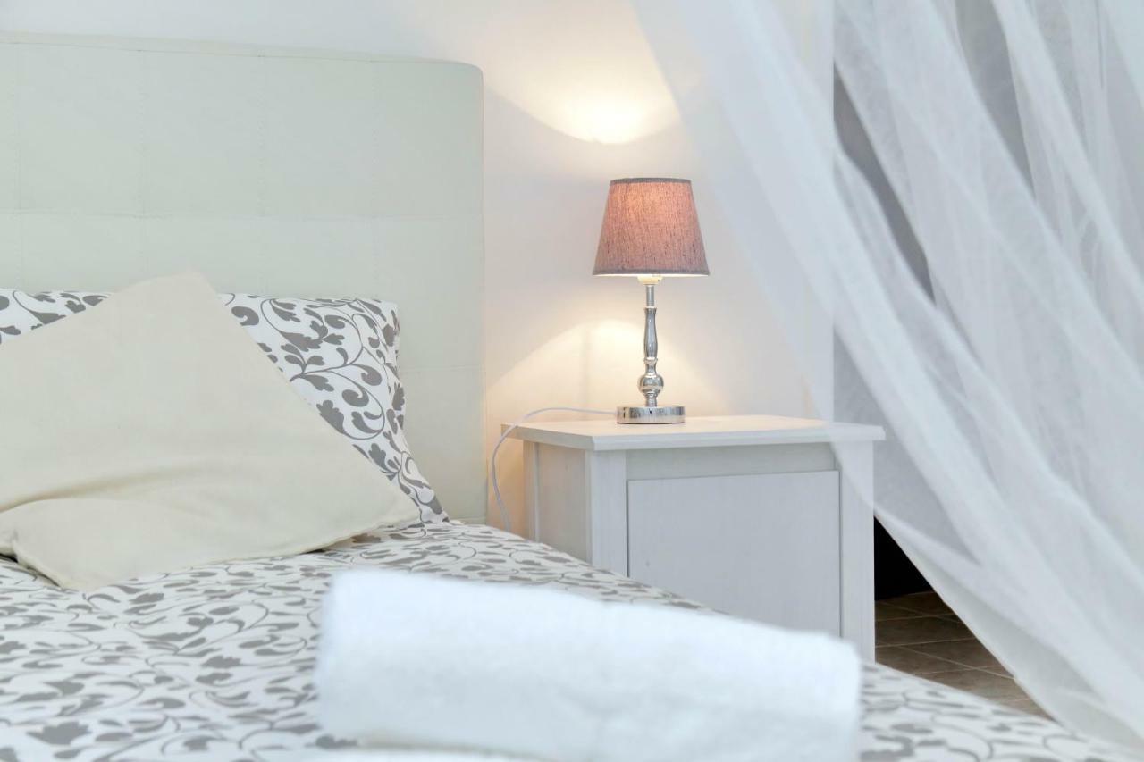 רומא Bbhome Trastevere Station White Chic Apartment מראה חיצוני תמונה