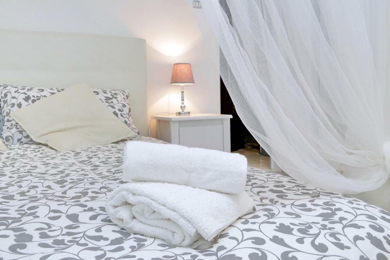 רומא Bbhome Trastevere Station White Chic Apartment מראה חיצוני תמונה