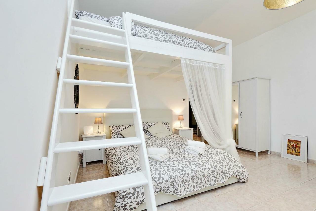 רומא Bbhome Trastevere Station White Chic Apartment מראה חיצוני תמונה
